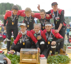 Fabian Hertner, Philippe Adamski, Jere Pajunen, Hannu Airila, Simo-Pekka Fincke, Jarkko Huovila ja Kirill Nikolov celebrate.